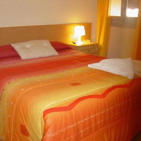 Hostal Emilio Barajas Madrid Eksteriør billede