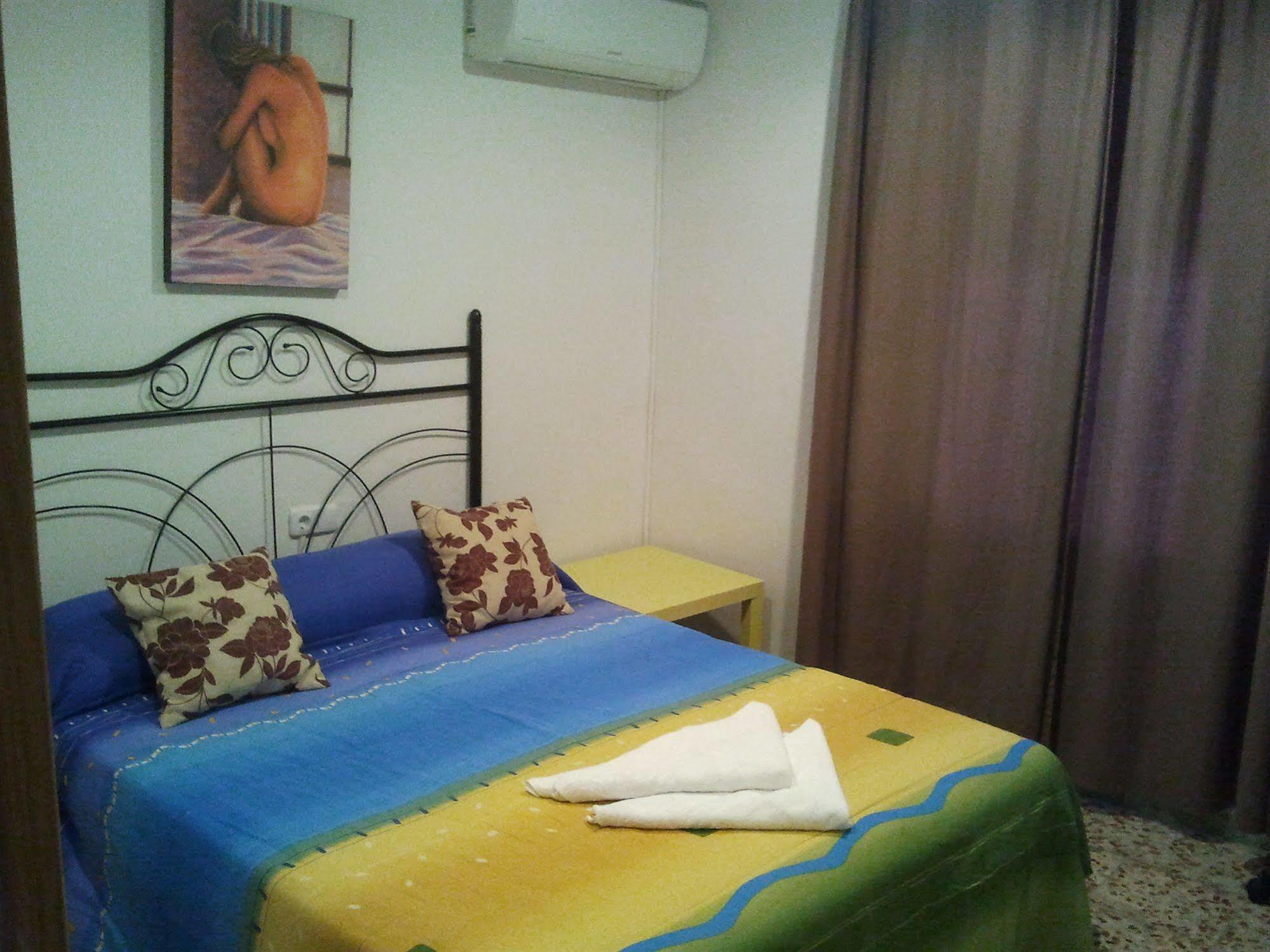 Hostal Emilio Barajas Madrid Eksteriør billede