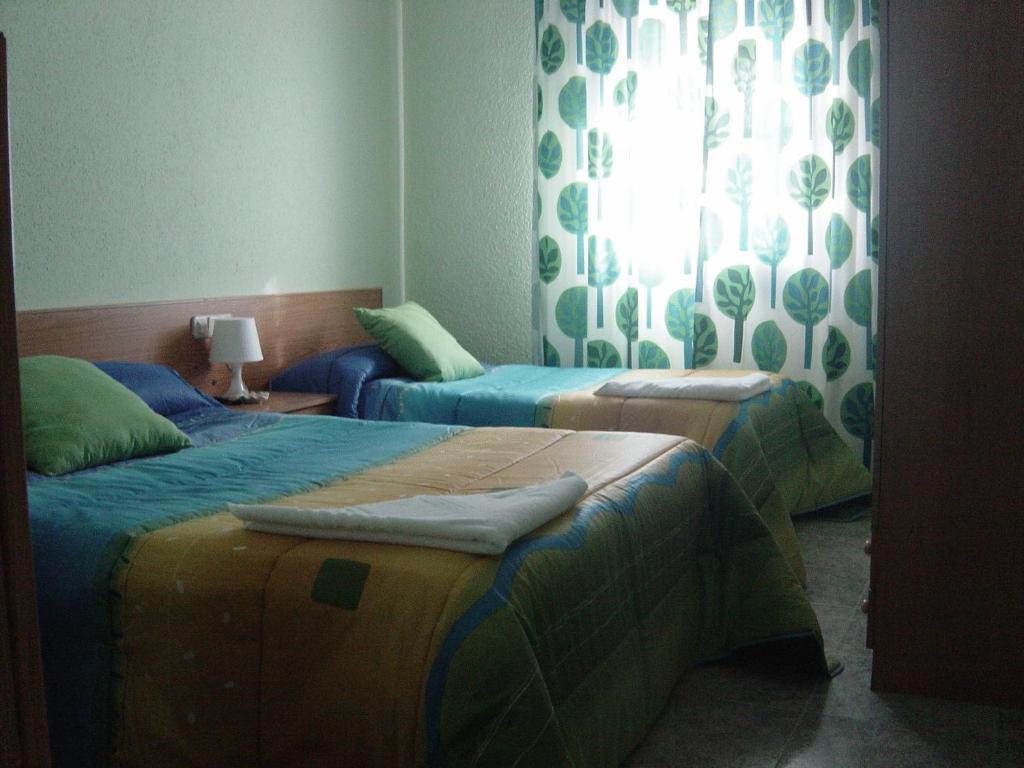 Hostal Emilio Barajas Madrid Eksteriør billede